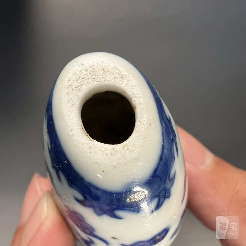 清 青花云龙纹烟壶 - 图6